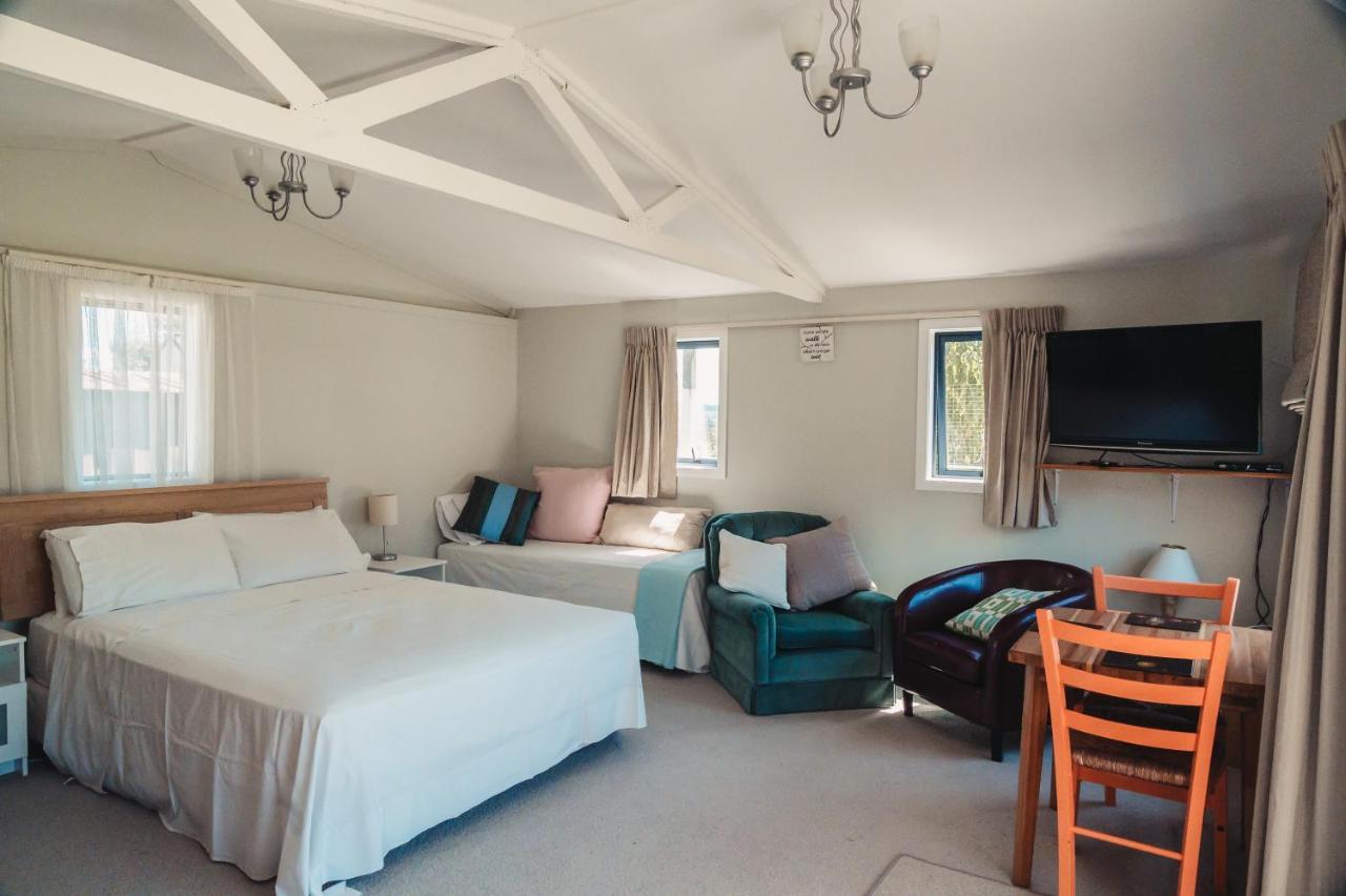 Kaipara Flats The Hen Houseヴィラ エクステリア 写真